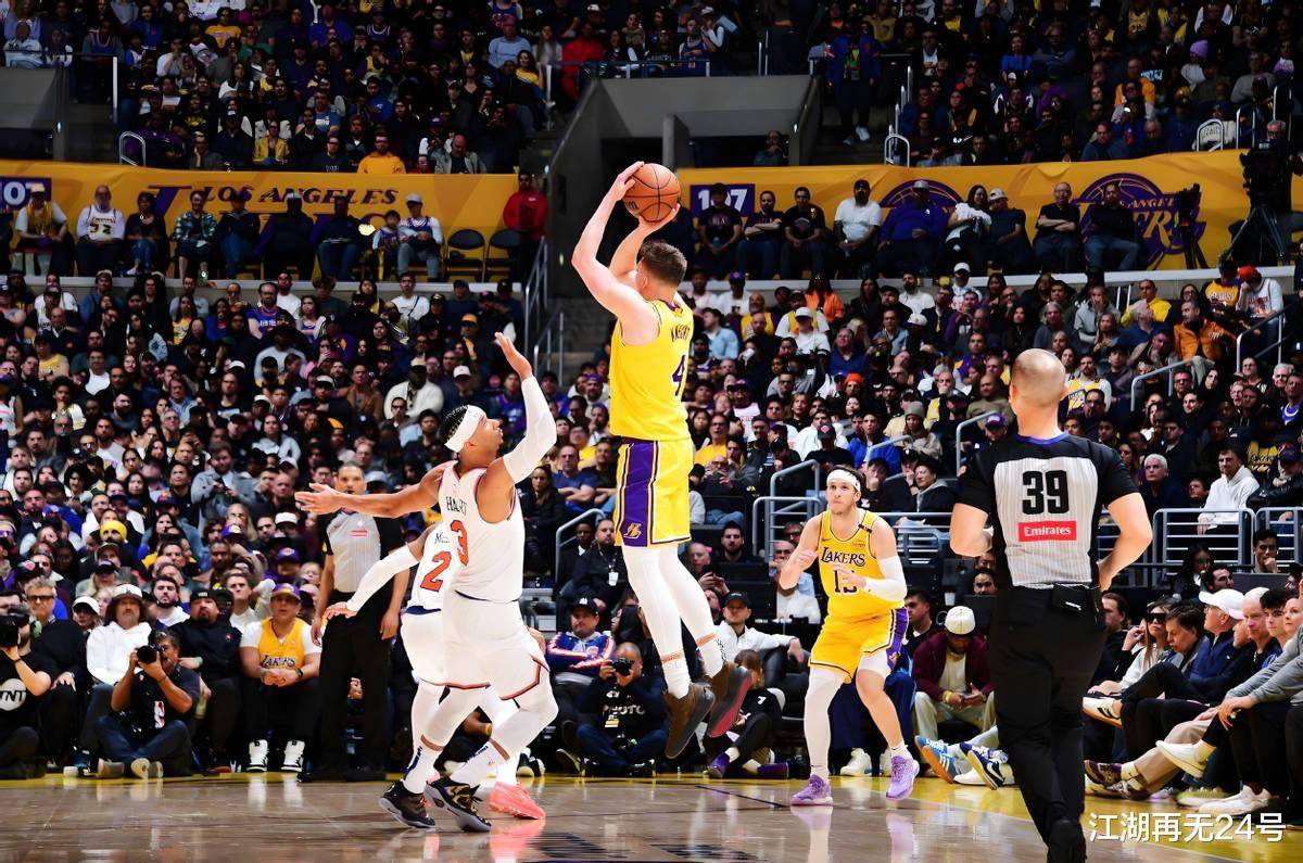 开云中国-包含国际比赛日突围战来临，葡萄牙体育围绕NBA常规赛门线救险，质疑声仍在，轮换策略成焦点的词条-开云中国